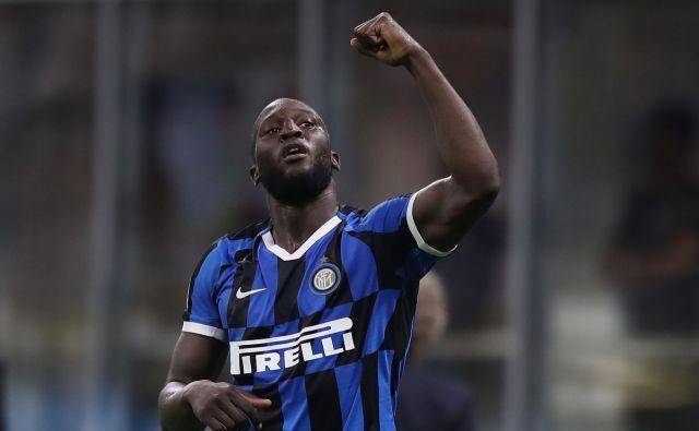  尤文图斯防线送礼不断遭弱旅逼平丢榜首  