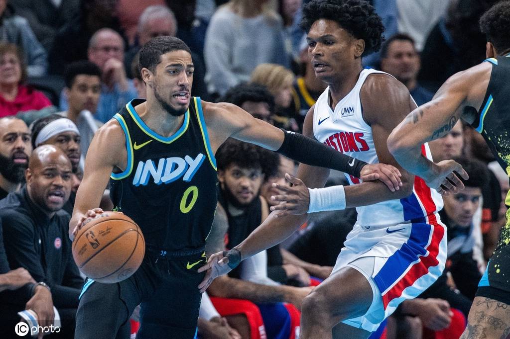  哈利伯顿精妙传球助步行者击败鹈鹕